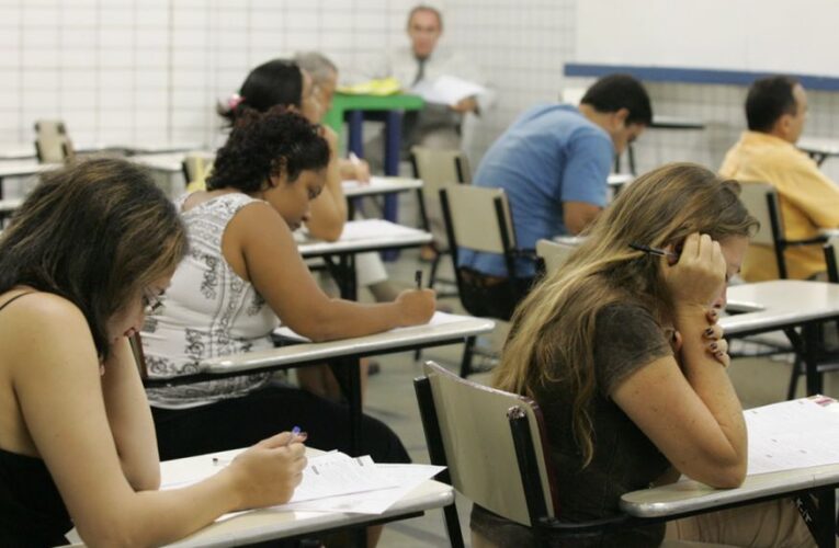Com 1.648 vagas abertas, PB tem concursos com salários de até R$ 18 mil