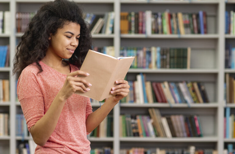 Volta às aulas: Especialista dá dicas de como planejar e economizar na hora de comprar o material escolar